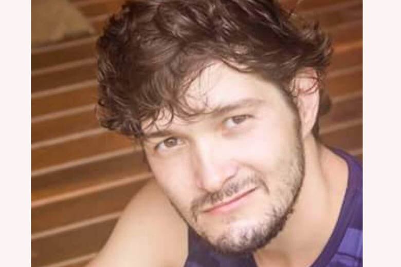 Marcio conta que sempre foi apaixonado pelo mundo dos filmes

+ Veja cinco curiosidades da vida de Amin Khader que você nem imaginava
+ Até clique do bumbum! Veja as selfies mais anormais compartilhadas pelos famosos
+ Relembre os casamentos mais extravagantes do mundo dos famosos
+ Roberta Miranda comenta foto polêmica na internet: “Eu não abri as pernas, aquilo é um nu artístico”

