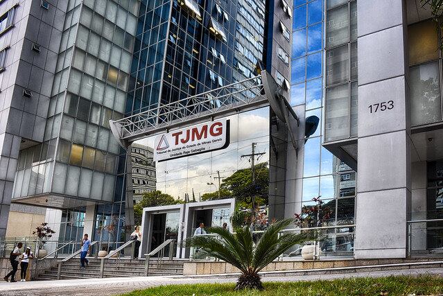 Prédio do TJMG está ameaçado de desabar
