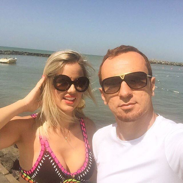 O casal é muito apaixonado...