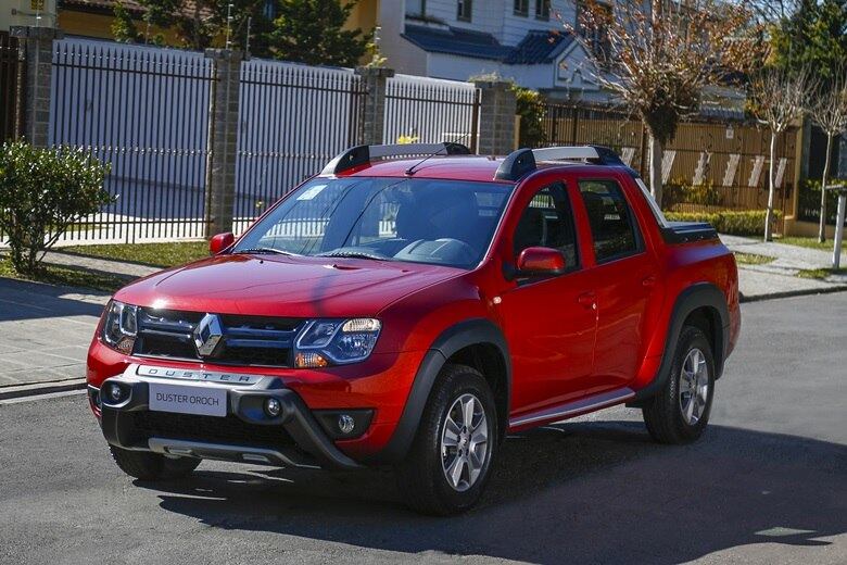 39°) Renault Duster Oroch — 14.245 unidades
