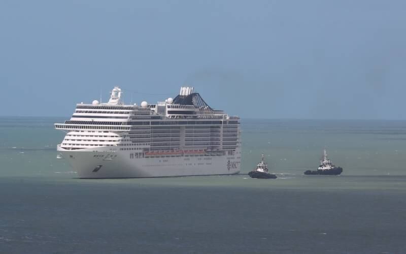 Embarcação seguia de Fortaleza para Recife após jogo do Brasil