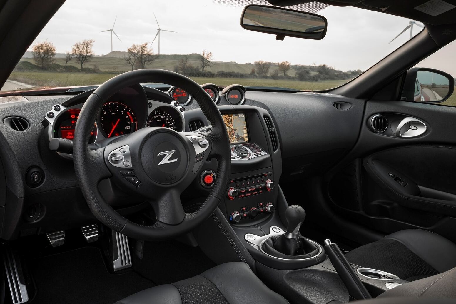 No Brasil o Nissan 370Z é vendido por importadoras independentes por preços que partem de R$ 160 mil
