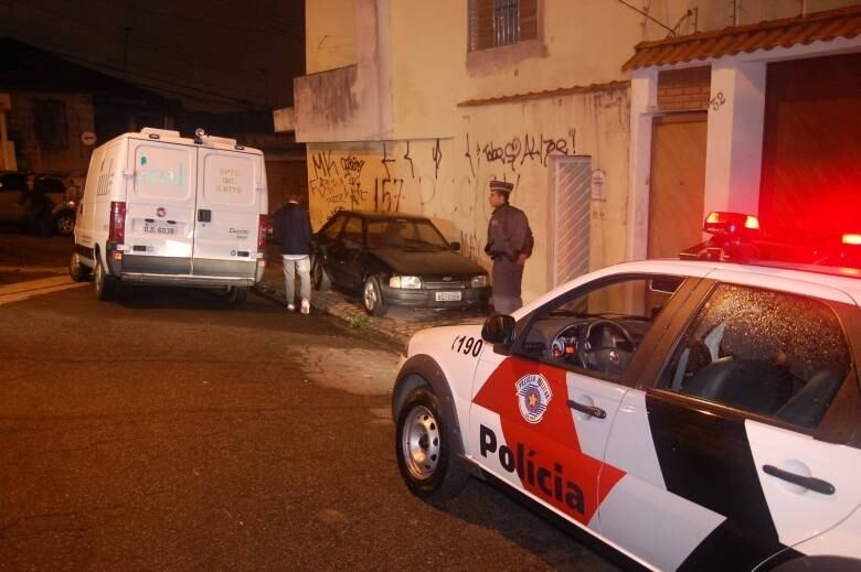 A mulher teria fugido para a casa da avó do menino, que fica na região de Guarulhos. Ela acabou confessando que teria matado seu filho e foi encaminhada a um hospital psiquiátrico. A delegada que está à frente do caso disse que vai aguardar laudo médico para indiciar a mulher. O caso foi registrado no 10º Distrito Policial