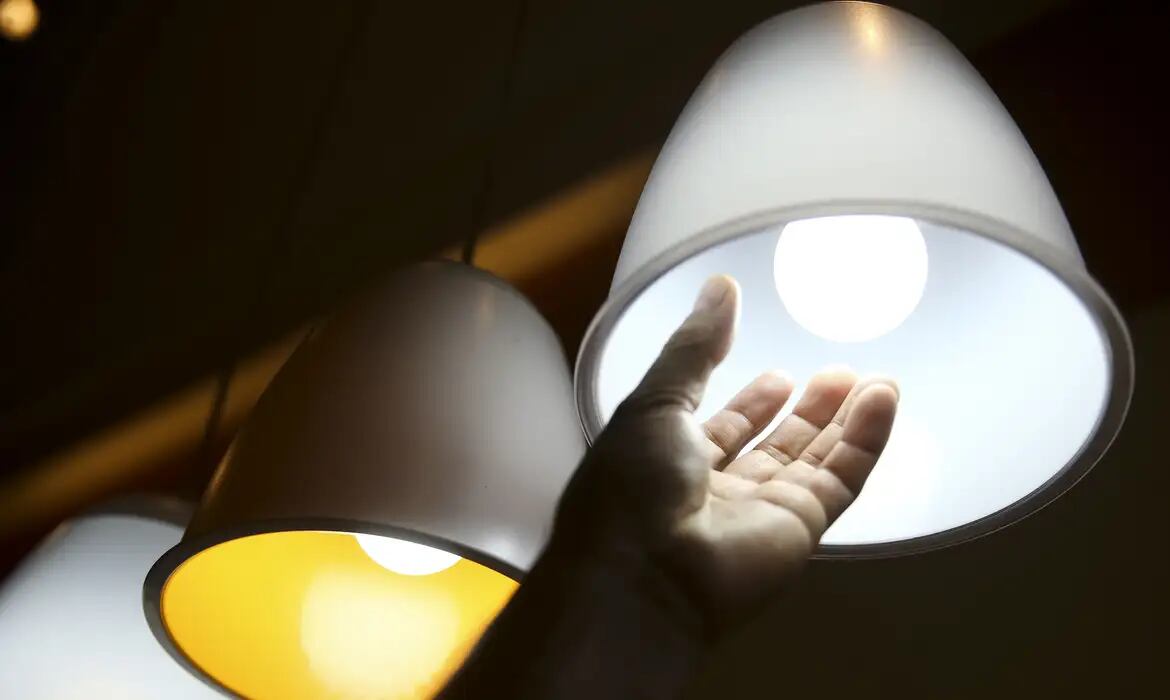 Conta de energia terá maior adicional a cada 100kWh consumidos