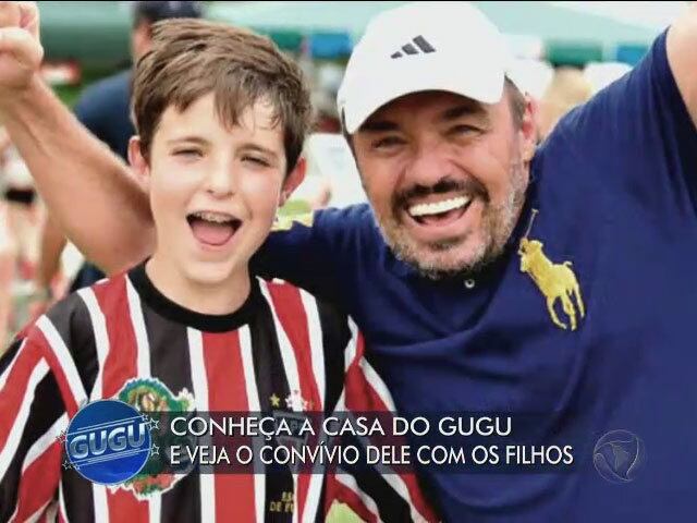 O dever de casa das crianças também é papel do pai. Ele ajuda bastante, mas confessa que tem uma disciplina que mais aprende do que ensina: "O João é muito bom em matemática. Eu nunca fui bom!"


+ Gugu Liberato explica como conseguiu entrevistar Suzane von Richthofen: “Sandra ajudou”

+ Condenada pela morte dos pais, Suzane Richthofen confidencia: “Sempre sonhei em ser mãe”