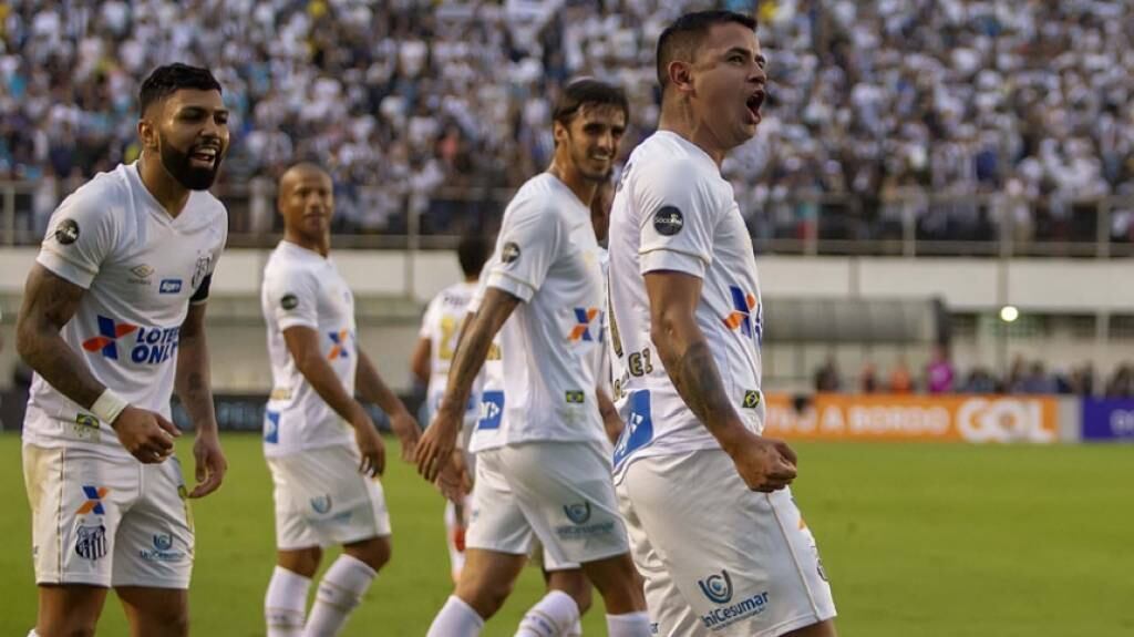 12º Santos - 24 pontos
Chances de Libertadores - 1%
Chances de rebaixamento - 13%