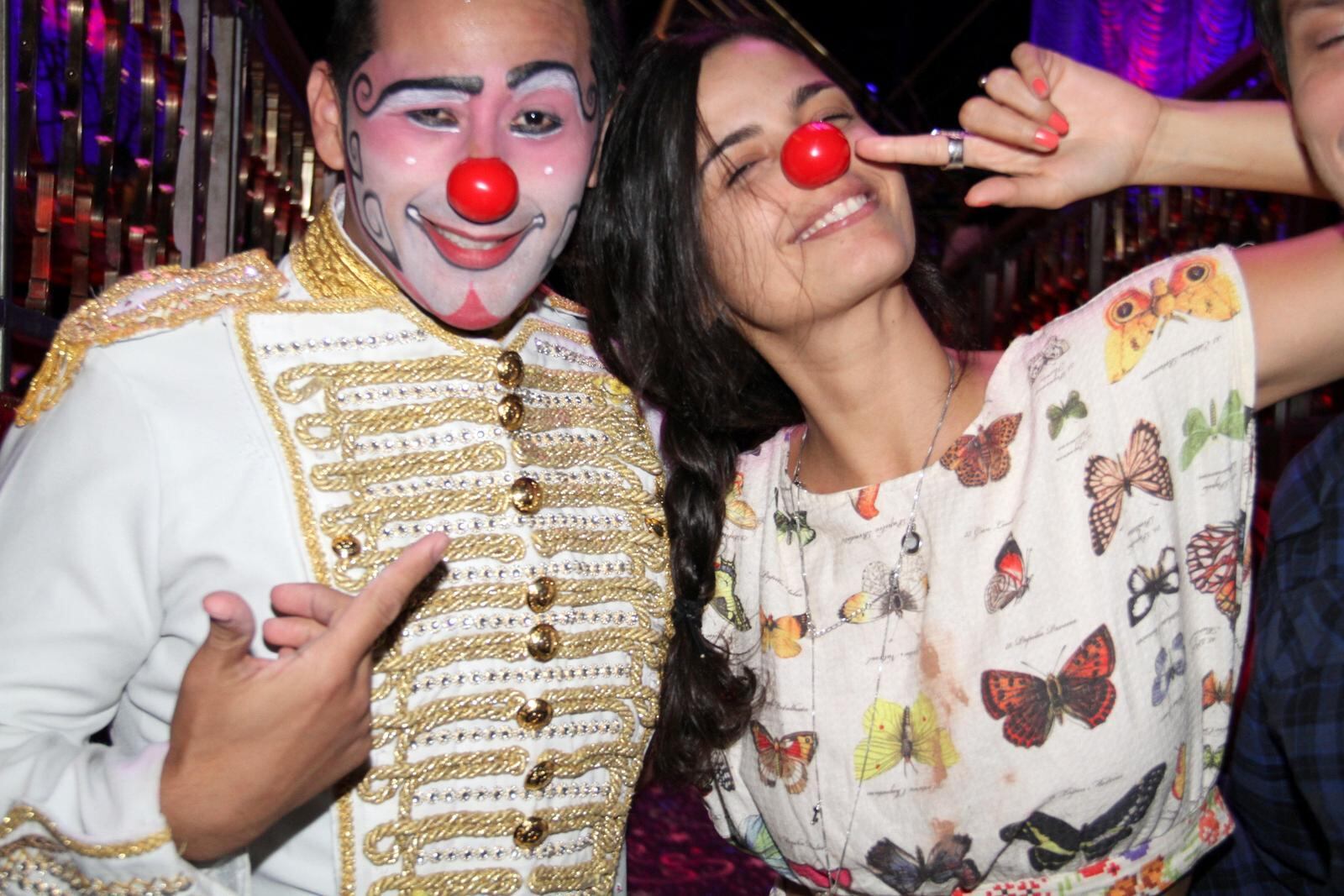 

Emanuelle Araújo também esteve no circo e participou do
espetáculo

