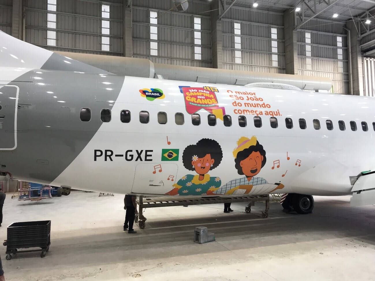 Aeronave da GOL em homenagem ao São João de Campina Grande
