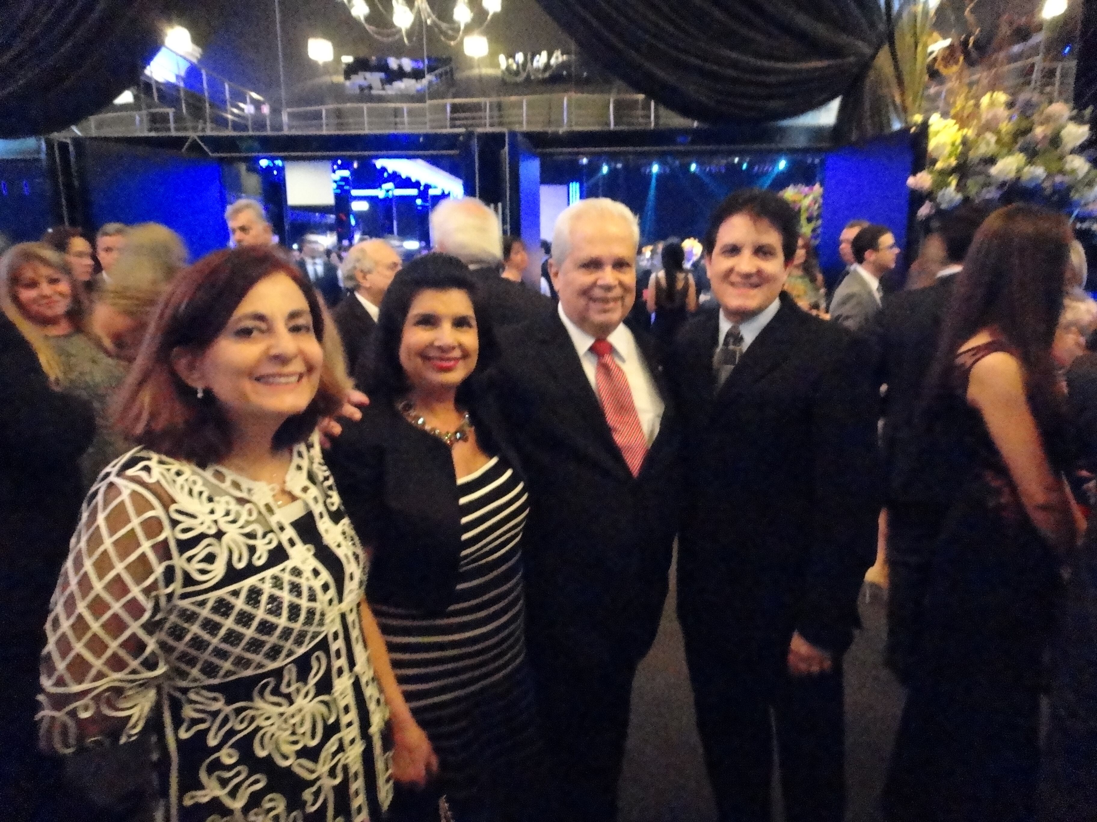 Luiza Rita
Caeneghem, Lucy Calandra e seu esposo Presidente da Associação dos Magistrados Brasileiros Nelson Calandra e Zacarias Pagnanelli