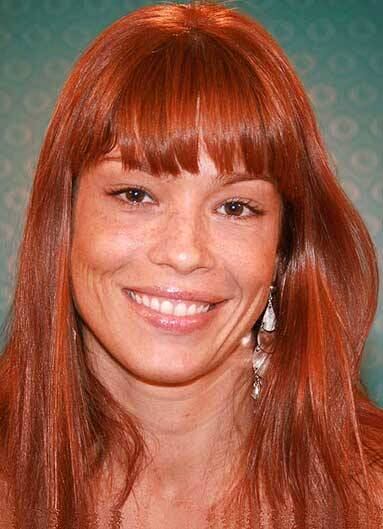 Thalita Lippi, que integrou a oitava edição do Big Brother Brasil e participou de algumas produções na teledramaturgia da Globo, concedeu entrevista à jornalista Patrícia Kogut, do jornal O Globo, e nela falou sobre o sonho e a dificuldade que tem de voltar para a televisão.

— A vida de ator é instável. Juro que tento fazer outra coisa, mas não consigo, fui mordida pelo bichinho da atuação. Além de talento, é preciso ter sorte, carisma... E também não sei fazer lobby com pessoas do meio. Enquanto não aparece nada, faço doces de proteína

Acesse o R7 Play e assista à programação da Record quando quiser
