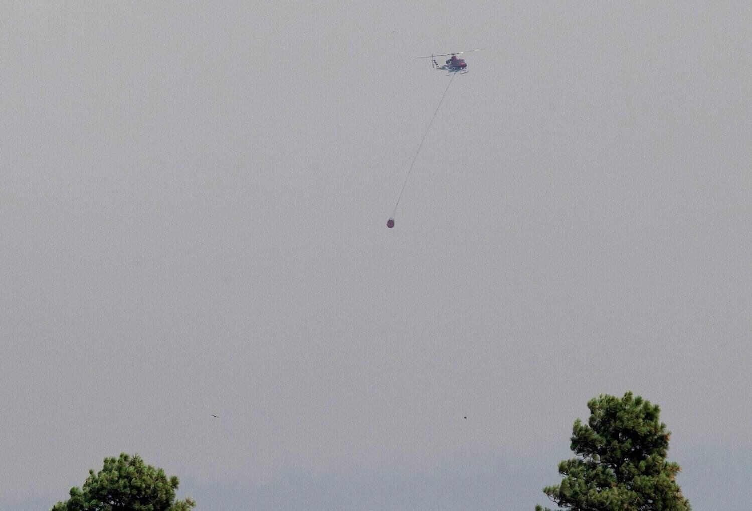 Mais de mil incêndios estão devastando o Canadá de leste a oeste, incluindo mais de 230 nos Territórios do Noroeste e mais de 370 na Colúmbia Britânica. Nos últimos anos, o Canadá tem enfrentado fenômenos meteorológicos extremos intensificados pelo aquecimento global
