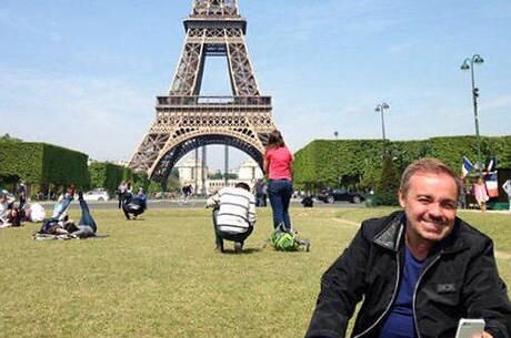 Gugu Liberato está curtindo viagem pela Europa