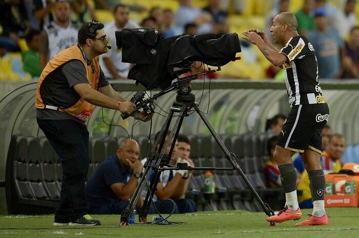 Sheik pode ser suspenso por ofensas ao árbitro Igor Benevenuto