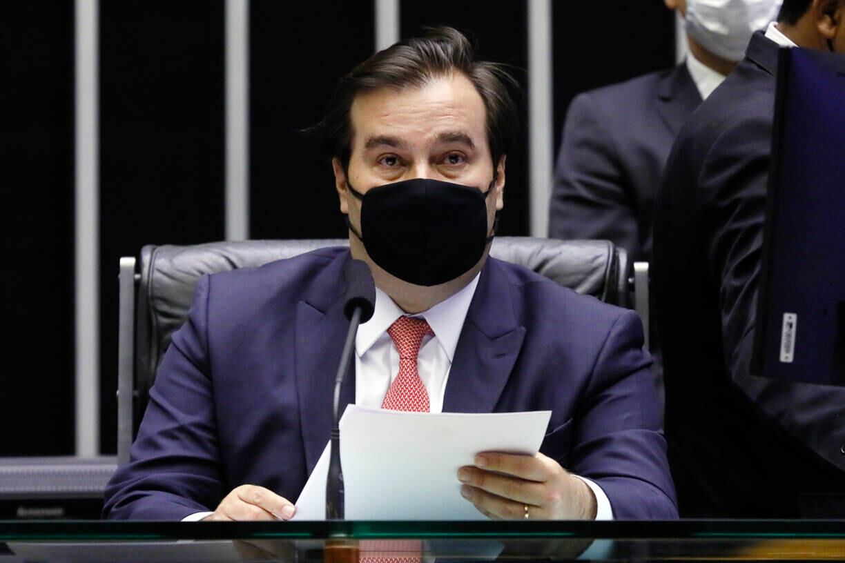 Rodrigo Maia questiona posicionamento do Itamaraty