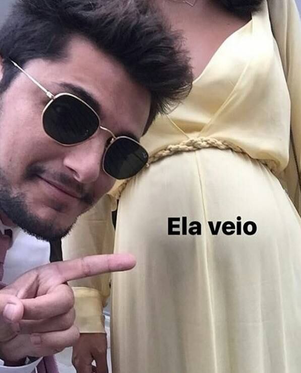 Bruno também fez uma foto da barriga de Yanna, e brincou na legenda: "Ela veio", se referindo à Madalena, filha que o ex-casal espera