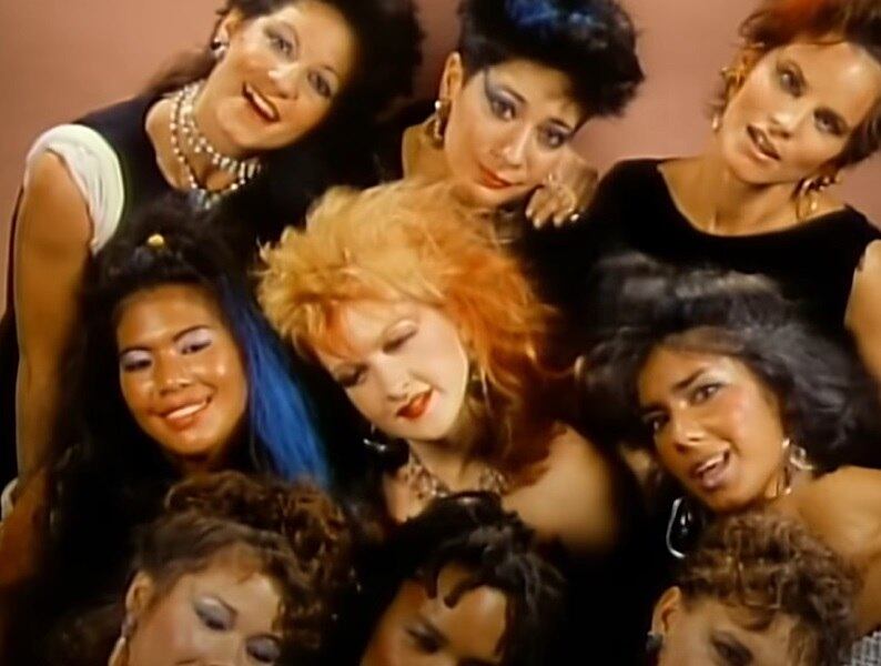 Nome da música: Girls Just Want to Have Fun - Banda/Cantor: Cyndi Lauper