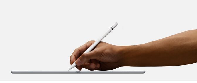 O evento de lançamento do iPhone 6s, nesta quarta-feira (9), também serviu para a Apple anunciar alguns produtos novos, como a caneta stylus (Apple Pencil). Steve Jobs jamais permitiria a criação de uma caneta para ser usada juntamente dos tablets
