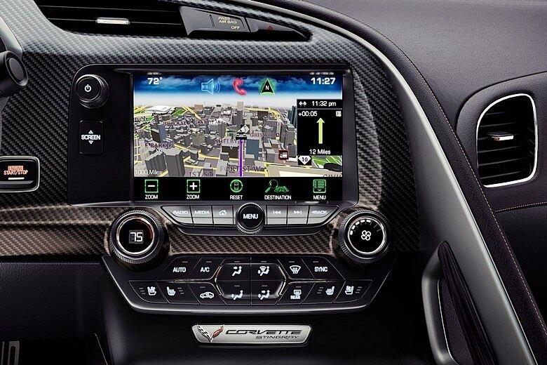 A central multimídia ganhou um GPS com mapas tridimensionais, mas o recurso é restrito a países cujos mapas possuam os prédios das cidades mapeados

Saiba tudo sobre carros! Acesse www.r7.com/carros