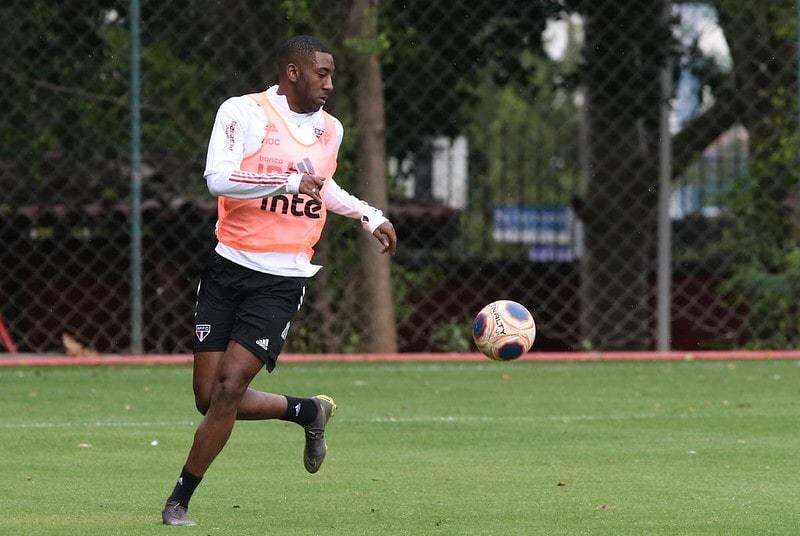 Carneiro - O atacante uruguaio foi contratado em 2018, quando estava no Defensor. O São Paulo desembolsou 800 mil euros (cerca de R$ 2,6 milhões à época) e adquiriu 50% dos direitos econômicos do atleta