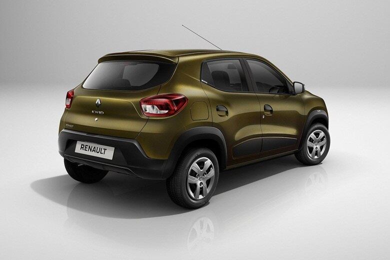 O compacto é o primeiro modelo da aliança Renault Nissan a usar a plataforma modular CMF (Common Module Family), que será usada posteriormente em outros carros do grupo