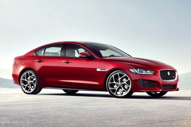 Outro destaque do modelo é a tração traseira, com suspensão integral traseira link e dianteira double wishbone. O sistema ASPC (All Surface Progress Control), por sua vez, recupera a tração ao detectar o menor sinal de derrapagem
Saiba tudo sobre carros! Acesse www.r7.com/carros