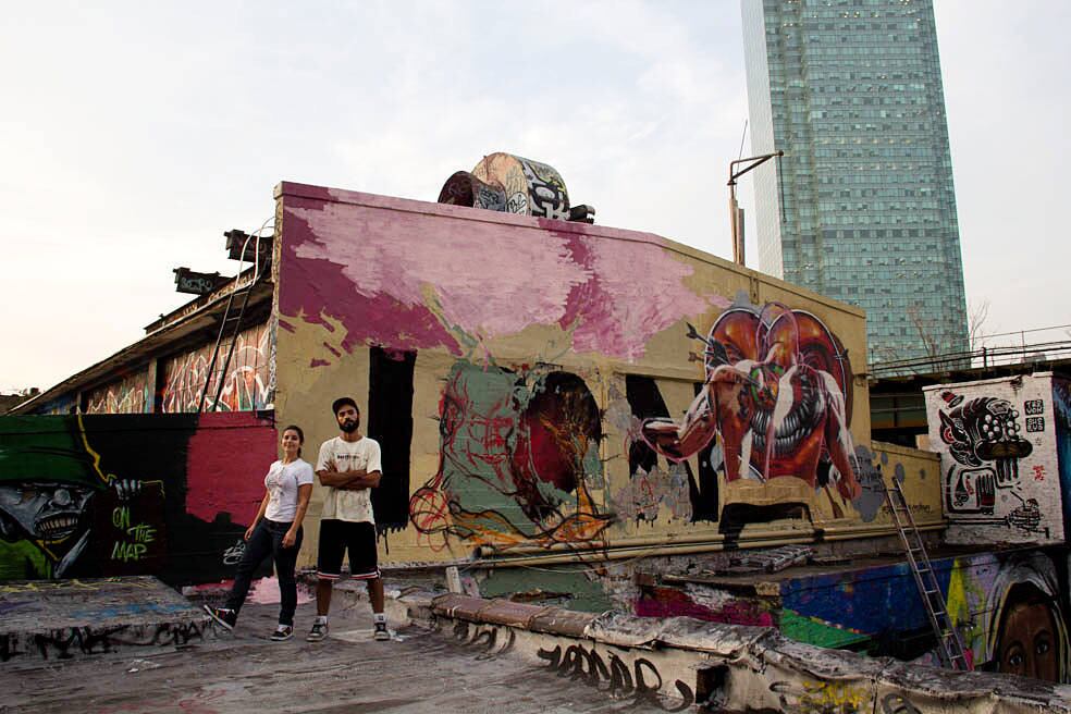 Em entrevista ao R7, o grafiteiro brasileiro fala sobre o significado da obra — que levou aproximadamente cinco dias para ser concluída, em setembro de 2013: "A árvore foi criada por mim com a intenção de despertar o lutador que todos nós temos dentro da gente. Essa pintura tem o intuito de lembrar cada pessoa que passava pelo 5Pointz que a gente tem que lutar pelo que a gente ama, pelas nossas metas, pelos nossos direitos", diz