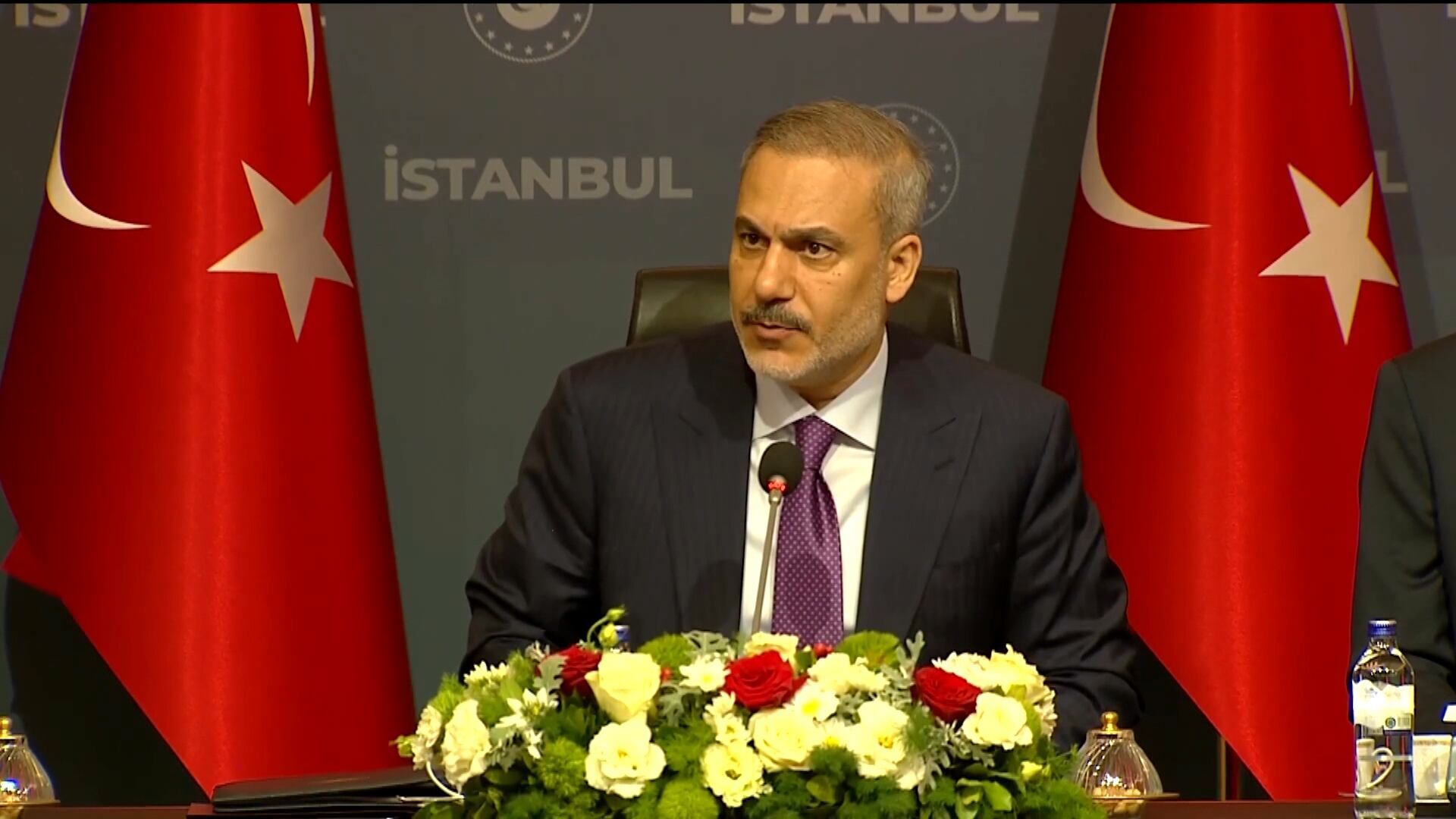 Próxima de russos e ucranianos, Turquia entra nas discussões de paz no Leste Europeu