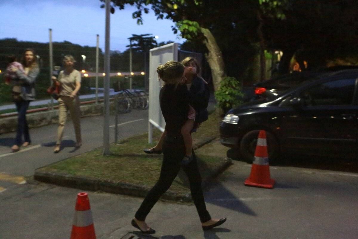 Grazi Massafera é fotografada novamente com o novo affair, Patrick Bulus 