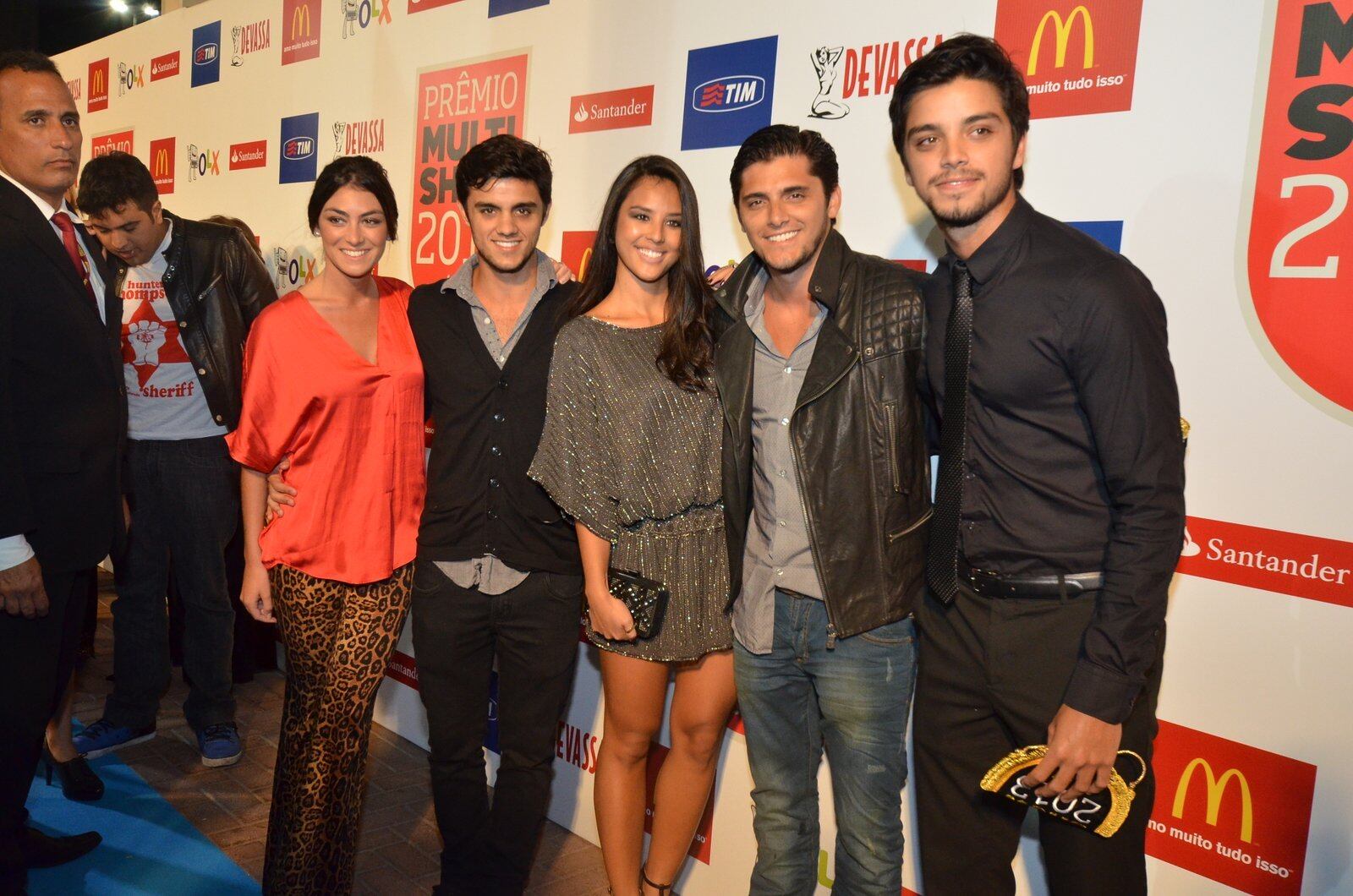 A família Simas reunida no tapete vermelho do Prêmio Multishow. Rodrigo Simas se declarou um apaixonado por música.

— Eu curto roque, MPB. Amo música 