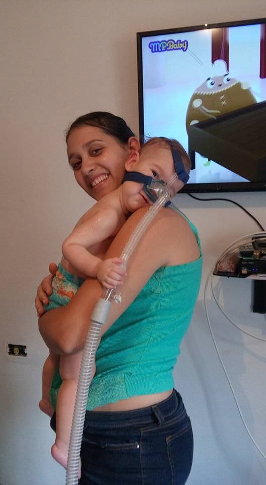 Segundo Luma, o médico alemão foi educado e recebeu bem o
pai do garoto. O especialista informou que o site norte-americano onde a
família viu sobre o recrutamento de crianças para os testes na Alemanha está
desatualizado, e que a quantidade de crianças que poderia participar na
pesquisa já havia sido alcançada. 