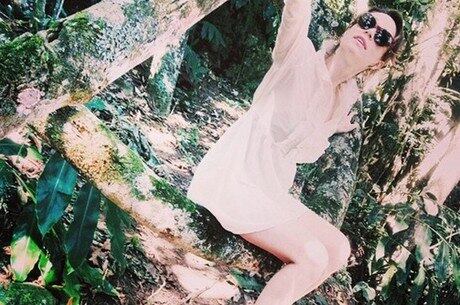 Mariana Ximenes exibe as pernocas nas redes sociais