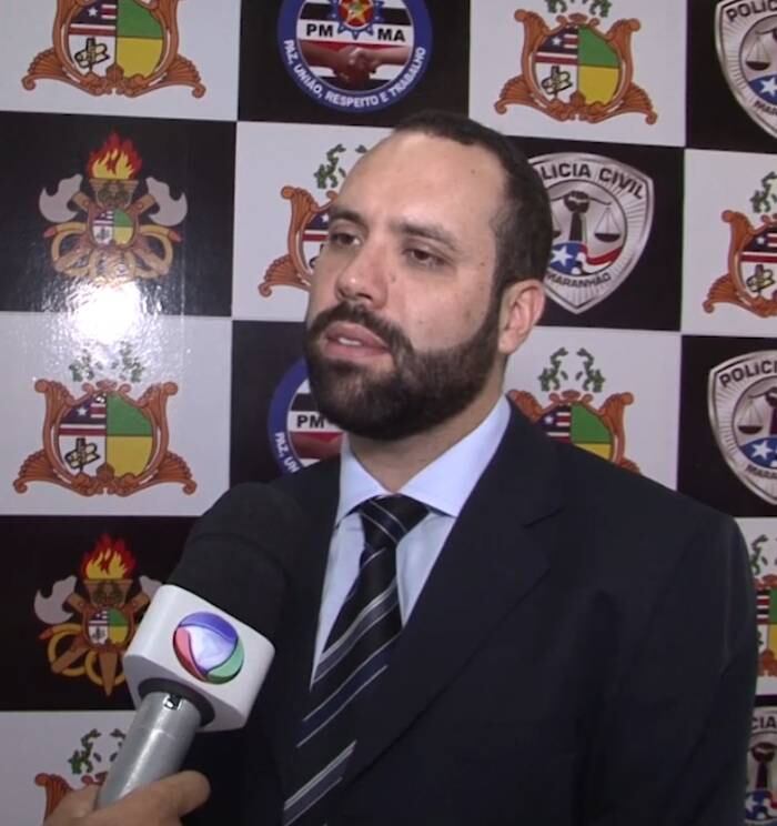 Costa teria deixado um seguro de vida no valor de R$ 600
mil, que seria administrado pela mulher. Segundo o delegado responsável pelo
caso, ela teria vendido algumas propriedades do marido para desviar
o patrimônio dos demais herdeiros, que moram em Brasília