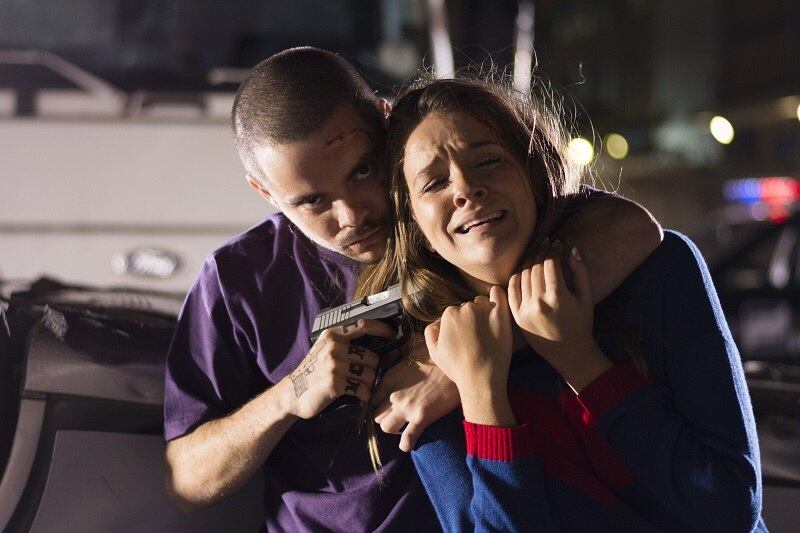 Enredo
Marcio Valle tem a vida revirada após o sequestro da filha, que fica em coma. A partir daí, o apresentador de um programa policial na TV se torna um justiceiro fora da lei, e claro, acima de qualquer suspeita. Imperdível!
