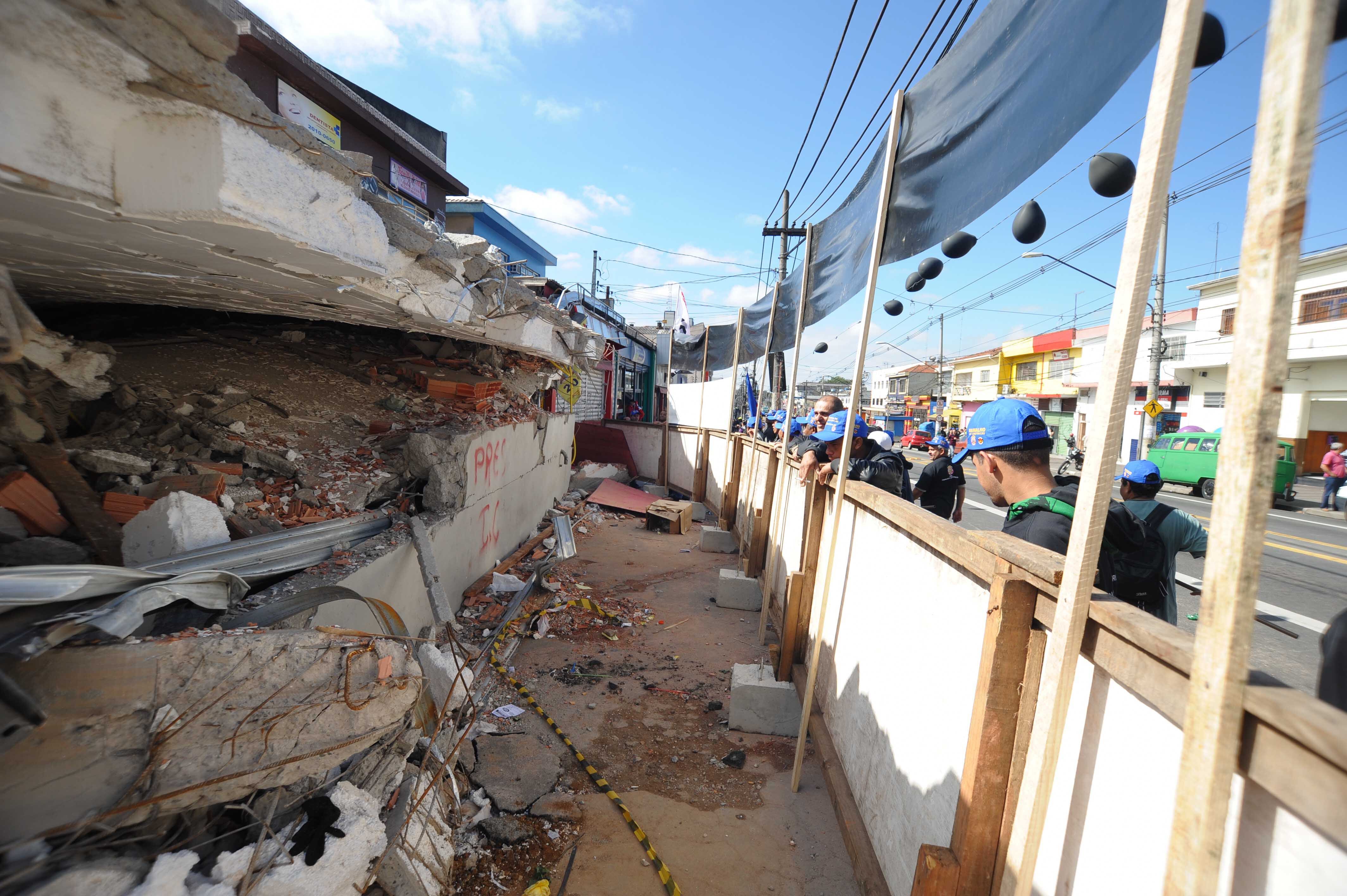 Desabamento de prédio em São Mateus vai completar um mês nesta sexta-feira