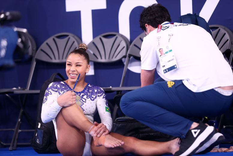 Flávia Saraiva machucou o tornozelo e passou os últimos dias em tratamento para disputar a final