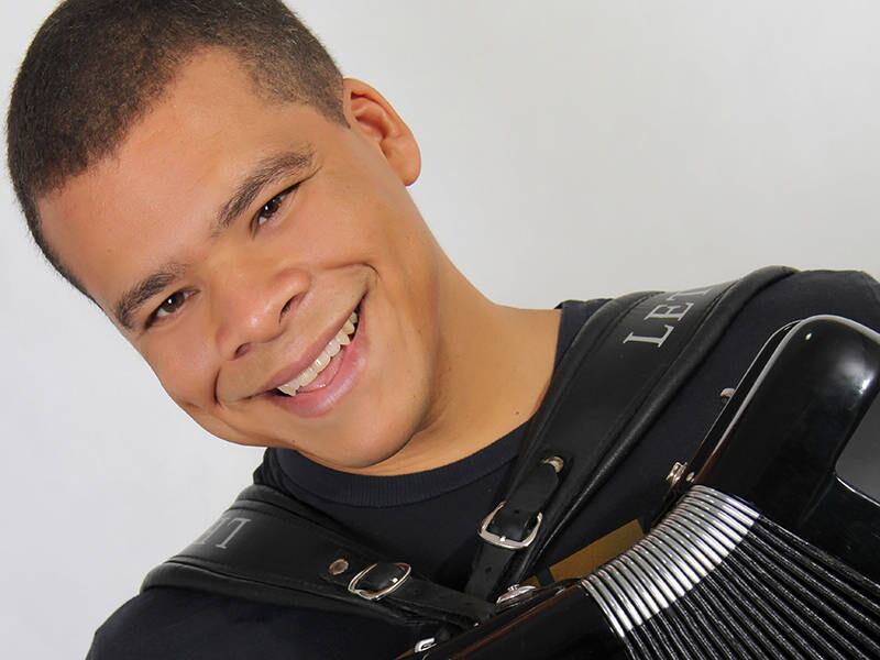 Com o projeto ‘Forró na Praça! E é de Graça’, o cantor reuniu grandes nomes do mais popular ritmo nordestino