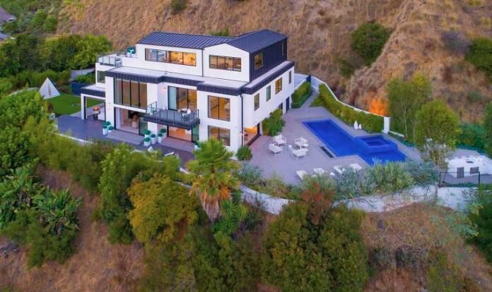 Demi Lovato anunciou que colocou à venda a casa em que vive, na cidade californiana de Los Angeles, nos Estados Unidos