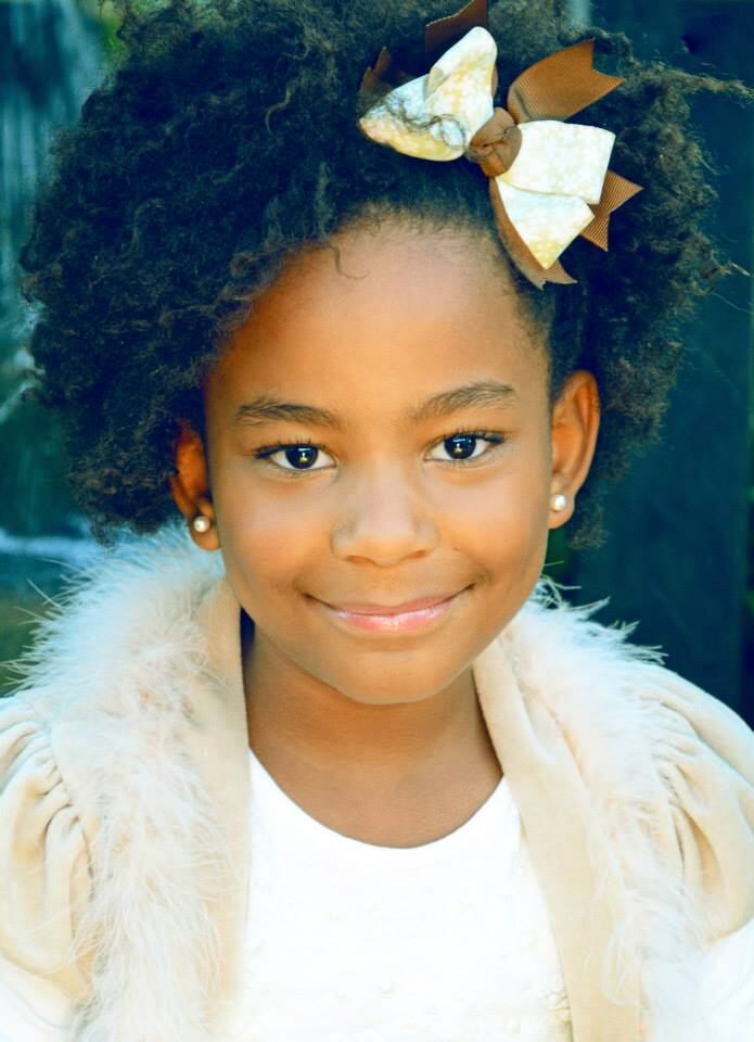 Proprietária de uma empresa de cosméticos para cabelos afros, Patrícia diz que resolveu fazer o canal para ajudar outras mães e crianças.

— Carolina sempre vai de cabelo solto na escola. As mães sempre me procuravam receosas, pois suas filhas iam com o cabelo preso ou alisado
