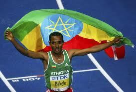 O fundista etíope Kenenisa Bekele tornou-se uma lenda do atletismo olímpico ao quebrar os recordes dos 5.000 e dos 10.000 metros nos Jogos Olímpicos de Pequim, na China, em 2008.