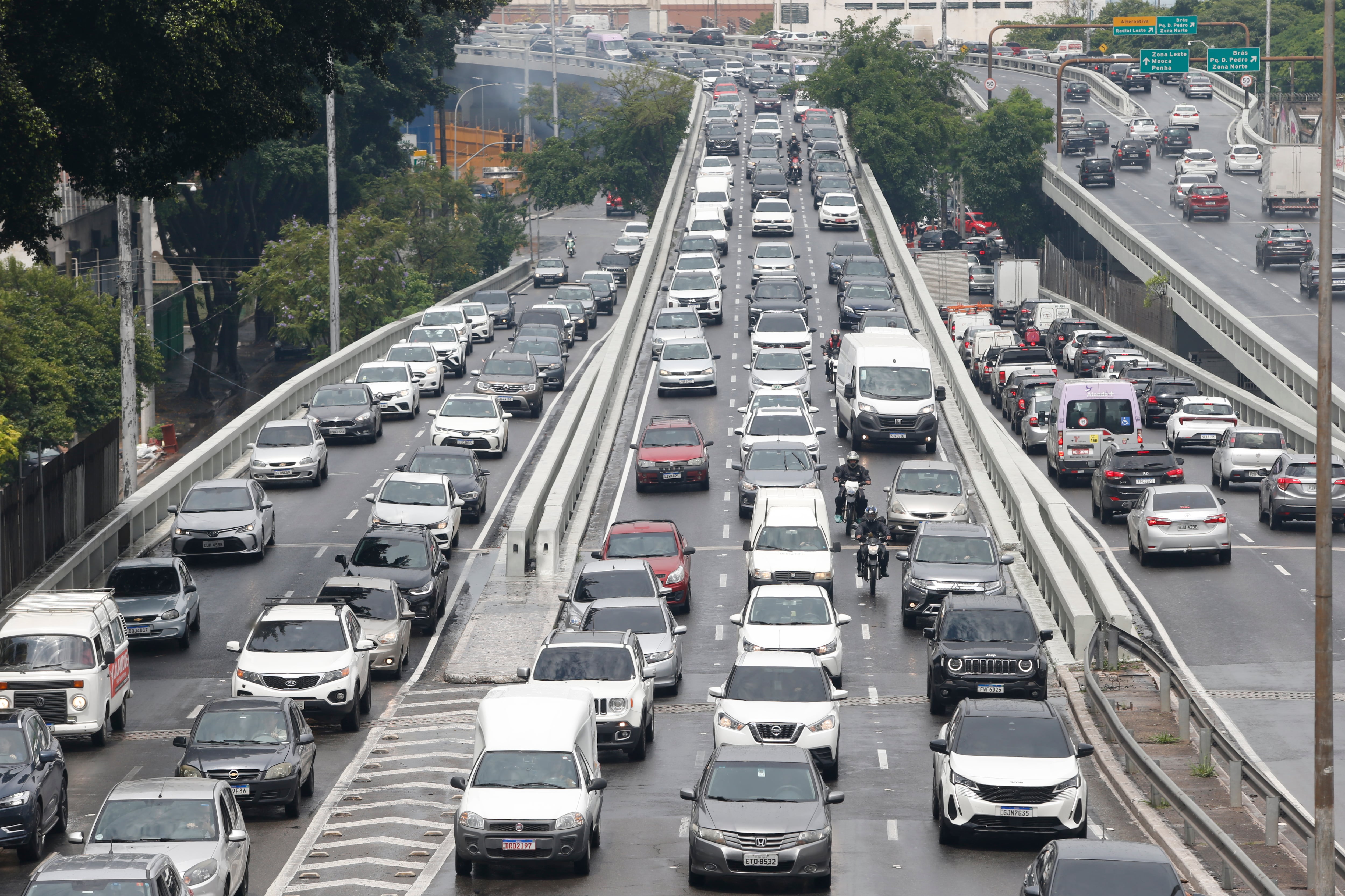 São Paulo (SP), 08/11/2024 - Trânsito intenso após chuva a tarde em São Paulo. Foto: Paulo Pinto/Agência Brasil