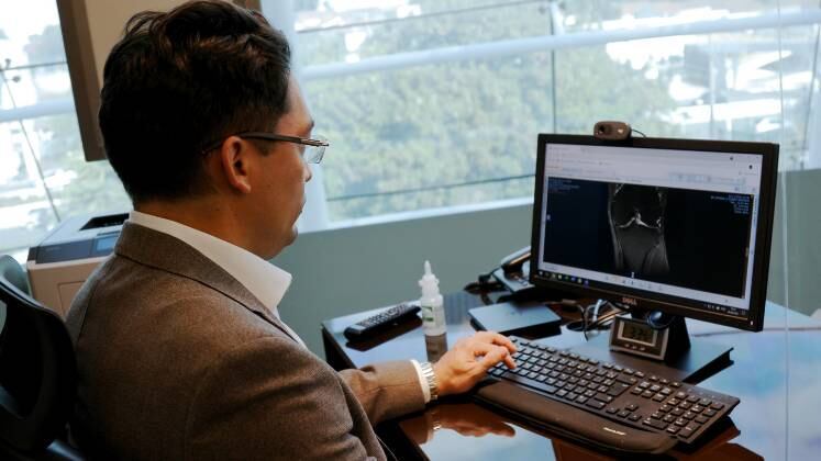 Após o fim da exibição na Record TV, o quinto episódio estará disponível no PlayPlus. Os assinantes da plataforma de streaming têm acesso antecipado em uma semana em relação ao conteúdo transmitido na TV