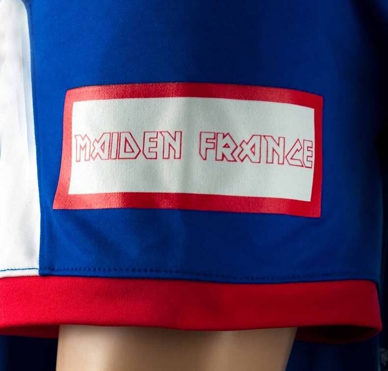 Mais informações podem ser encontradas no site oficial da banda
