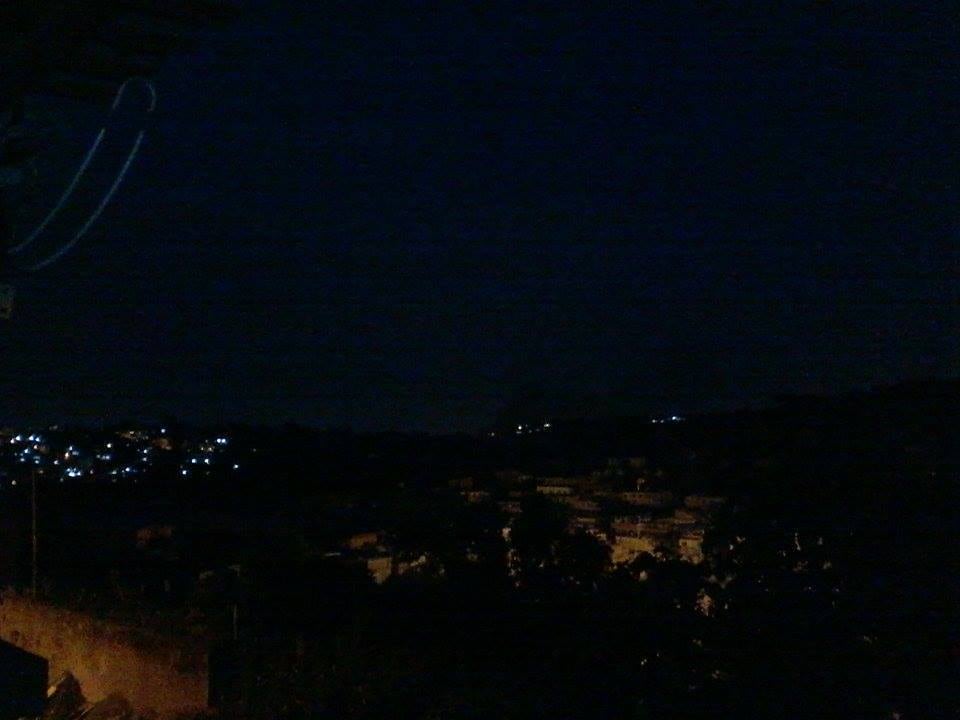 Bairro está na escuridão desde o temporal na última quarta-feira

