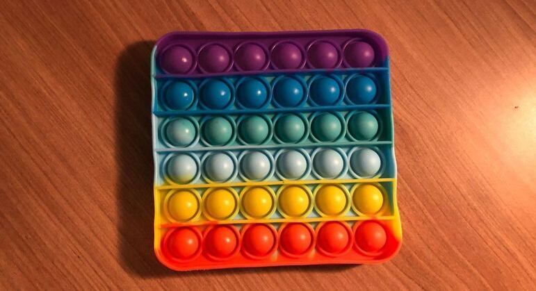 Pop-It, brinquedo que viralizou entre jovens depois de virar tema de vídeos no TikTok