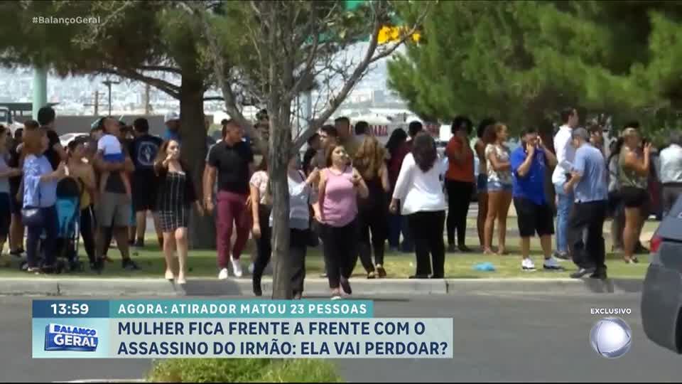 Mulher fica frente a frente com o assassino do irmão, dá um abraço e o perdoa, nos EUA