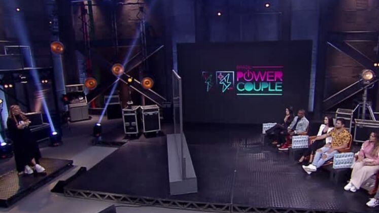 DR Falsa

Os casais Bibi e Pimpolho, Geórgia e Thiago e Márcia Fellipe e Rod Bala ficaram aliviados ao descobrirem que a DR era falsa. Porém, depois de uma prova surpresa, não houve escapatória para Bibi e Pimpolho que foram confirmados na próxima DR. Mas, eles têm a chance de escapar caso vençam a Prova dos Casais na próxima semana
