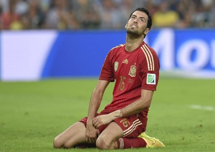 Uma tendência emergiu claramente na Copa do Mundo — nenhuma
seleção conseguiu mostrar sua força com clareza — a Espanha foi um dos principais exemplos. No entanto, naturalmente alguns times são melhores do
que outros, e devem se destacar como líderes de seus grupos e passar as oitavas
de final. Apesar disso, alguns treinadores da Copa estão destacando a força dos "pequenos"