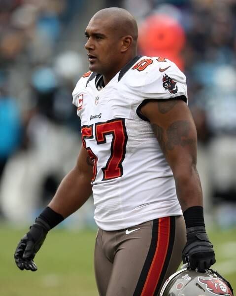 Adam
Hayward/Buccaneers: R$ 2,2 milhões