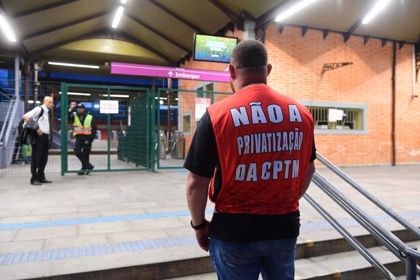 Sindicato diz que a causa da greve é trabalhista
