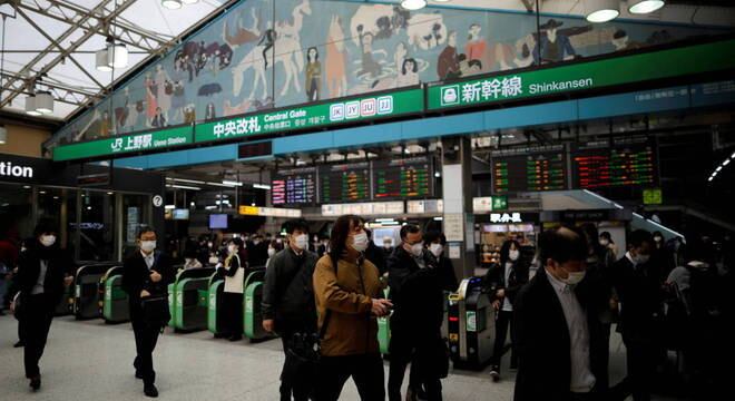 Tóquio anunciou 127 casos novos nesta quarta (15), e na nação são ao menos 327